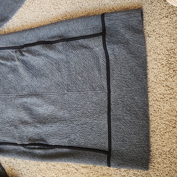 Lululemon on repeat dress. Heathered core dark grey. Size 4. - Picture 3 of 9